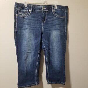 Maurices Women's Jean Capris 15/16 Med. Wash